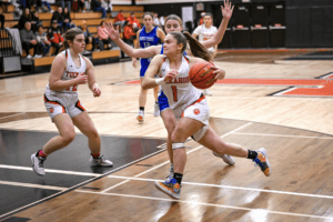 Tuckahoe takes on Dobbs Ferry last week. The Eagles topped the Tigers 50-40.